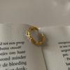Anillo de apertura con textura de lava irregular, estilo Ins, diseño de nicho avanzado, simple, combinable con todo.
