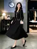 Vestido negro para mujer, nuevo estilo otoño 2026, cuello cuadrado, retro francés, entallado en la cintura, adelgazante, elegante, vestido largo inspirado en Chanel