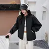 Chamarra estilo nuevo 2026, la pieza de moda popular de este año, cortavientos casual coreano adelgazante y versátil para figuras petite, perfecta para primavera y otoño