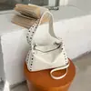 Bolsa de ombro punk europeia e americana com tachas, para mulheres, nicho transfronteiriço, doce e cool para o outono, versátil