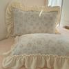 Conjunto de Roupa de Cama de Quatro Peças Pequeno Floral Estilo Coreano Classe A Veludo Leite para Inverno, Capa de Edredom Espessa de Coral Fleece e Conjunto de Lençol de Três Peças Single