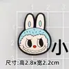 Set completo de accesorios para adornos DIY de dibujos animados de monstruos Funda para teléfono Taza de agua Pantuflas de algodón Zapatos Funda para iPad Pegatinas decorativas