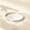 Pulsera de Acero de Titanio para Mujer, Cierre con Broche de Diamante Incrustado en Concha Blanca, Lujo Ligero de Gama Alta, Accesorio Versátil de Moda Clásica Exquisito de Gama Alta de Nicho