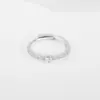 Anillo de apertura ajustable de cobre con incrustaciones de circonita, 26 letras del alfabeto inglés, joyería de moda de alto nivel y temperamento, para cruzar fronteras