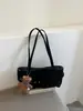 Outono/Inverno 2026 Novo Estilo Coreano Retrô Nicho Cadarço Ombro Único Bolsa de Axila Feminina Versátil Bolsa de Mão para o Dia a Dia Bolsa Tote