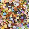 Ornaments de mini simulação de comida e brincadeira DIY pão biscoitos joias de garrafa pequena acessórios resina geladeira atacado misto