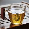 Taza de té de cristal con diseño de flor de ciruelo, mango de madera, juego de té Kung Fu engrosado, taza de té con adornos dorados y plateados, diseño retro de lujo ligero pintado en oro