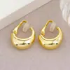 2026 Anel de Pigmento Dourado Estilo Europeu e Americano Sem Clipe para Orelha para Mulheres Novo Estilo Luxo Acessível Brincos Simples Versáteis Brincos