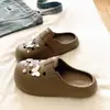 Versátil para o Dia a DiaSapatos perfurados leves para ir ao trabalho e sair, moda de alta qualidade, tamanco EVA Birkenstock borboleta com pérolas