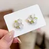 Brincos Minimalistas de Flor com Gotejamento de Óleo para Mulheres, Estilo Suave, Design de Nicho, Brincos de Luxo Leve, Moda Estilo Ins, Brincos Versáteis