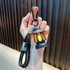 Llavero de Lámpara de Viento Mini Retro Llavero de Luz de Vela Electrónica Luz Ambiental Decorativa Colgante Pequeño para Bolsa de Regalo
