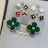 Nuevo Modelo de Exquisitos Pendientes de Trébol de Cuatro Hojas, Versión de Alta Gama con Oro V, Aguja de Plata 925, Chapados en Oro de 18 Quilates, Concha Blanca, Pendientes Completamente Incrustados con Diamantes para Mujer