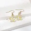 Pendientes de Flor de Cerezo Estilo Bosque, Pendientes de Flor Inmortal de Flores Reales, Estilo Japonés Pequeños Frescos Corazón de Niña Regalos, Joyería Retro con Pan de Oro