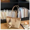 La Bolsa de Viaje de Gran Capacidad de Moda de Este Año 2026 Nuevo Estilo con Letras Texturizadas Bolso Casual Bolso de Hombro Sencillo y de Moda para Mujer