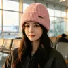 Nuevo gorro de punto suave y acogedor para otoño e invierno para hombres y mujeres, adecuado para cabezas grandes, hace que la cara parezca más pequeña, gorro engrosado para clima frío, gorro cálido de lana para exteriores, moderno