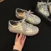 Patrón de grietas explosivas, estilo vintage de alta gama, zapatillas versátiles y casuales con estampado de estrellas para mujer, nueva colección principios de otoño 2026, zapatos cómodos y casuales
