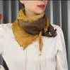 Xinfang [bufanda cuadrada de velo liso con hebilla magnética] bufanda de seda multifuncional de combinación universal, nueva decoración de bufanda para el cuello con protección solar