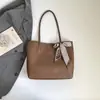 Bolsa de Tote de Comercio Exterior Más Vendida Gran Capacidad Nuevo Estilo 2026 Bolsa para el Hombro para el Trabajo y el Viaje Diario Bolso de Hombro Versátil Casual para Mujeres