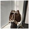 Bolsa de transporte retrô na moda feminina outono novo 2024 casual simples bolsa de ombro elegante elegante