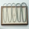 Estilo Retrô Francês com Pérolas Swarovski, Fecho de Lingote S925, Corrente Elegante para Clavícula, Pingente de Colar Cinza, Luxo Leve