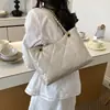 2026 Novo Modelo Bolsa Grande com Padrão de Diamante, Bolsa de Ombro Transversal da Moda para Celebridades da Internet, Bolsa de Corrente Feminina de Grande Capacidade, Versátil