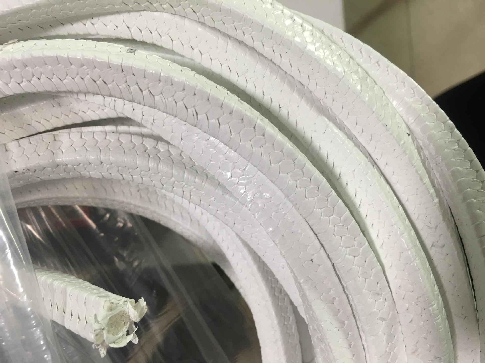 白四氟盘根近图