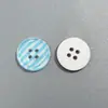 Suministro directo de botones coloridos con estampado de cuadros, botones de colores de caramelo estilo fresco para ropa infantil, botones decorativos de costura a mano para manualidades