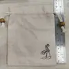 Nueva caja de regalo de alta gama exquisita con brocado de patrón de olas del océano, borlas de estilo antiguo, colección de regalos, caja de almacenamiento de regalos, bolsa de regalo roja