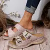 Chinelos Casuais Europeus e Americanos Slip-on Transfronteiriços Chinelos Vazados com Fivela de Metal Salto Plataforma Feminino Multicor Transfronteiriço Novo Estilo Atacado Tamanho Plus