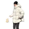 Abrigo acolchado de algodón y plumón de invierno 2026 para mujer, de longitud media, estilo nuevo, con capucha, corte holgado, chaqueta de algodón engrosada