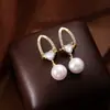 Brincos Pendentes de Pérola Exquisitos Elegantes de Luxo Leve Agulha de Prata com Diamantes Design Versátil Brincos de Orelha Femininos de Alta Gama Franceses