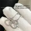 Brincos de Cabacinha Kirin Banhados a Ouro Rosé 18K Versão V-Gold de Alta Qualidade Ágata Vermelha Incrustada com Diamantes, Brincos de Luxo Leve