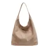 Bolsa Tote Transfronteiriça Retro Minimalista de Grande Capacidade de Luxo para Mulheres, apresentando um estilo descontraído, material de veludo macio e couro, e uma alça de ombro
