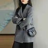Moda Otoño/Invierno 2025 Nuevo Abrigo de Lana de Longitud Media Versátil Elegante Ceñido Holgado con Patrón de Espiga para Mujer Tendencia
