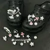 2026 Moda Nuevo Versátil Zueco de Oso con Cuentas Accesorios para Zapatos DIY Dijes Desmontables para Zapatos Hebillas de Zapatos de Alta Gama