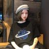 Camiseta feminina de manga curta estrelada estampada céu ins moda estilo Hong Kong novo estilo coreano solto estilo preguiçoso estudante top pescoço redondo