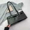 Moda Casual de Primavera Estilo Motociclista 2025 Hebilla de Cinturón Personalizada de Gran Capacidad Bolso de Hombro/Axila Simple para Viajeros