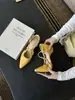 Sandalias Chuyuji estilo francés para mujer, que aumentan la altura, con lunares, punta cerrada, nuevo estilo de vacaciones primavera/verano 2026, punta de aguja hueca