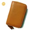 A primeira camada de couro de vaca direto da fábrica porta-cartões feminino em estoque órgão masculino identidade cartão de crédito RF porta-moedas porta-cartões anti-roubo escova
