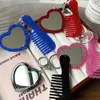Espejo en Forma de Corazón Peine Pequeño Peine de Acrílico Colgante de Peine Accesorio de Bolso Simple Versátil Llavero con Mango de Peine Portátil