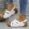 Moda Mágica Transfronteriza Europea y Americana Estilo Romano Sandalias Chanclas Transfronterizas Cómodas de Aumento de Altura Para Mujer Más Vendidas Al Por Mayor Tallas Grandes