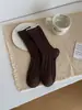 Calcetines de punto grueso cálidos para mujer, de otoño e invierno, con patrón oscuro retorcido estilo japonés y rayas marrones, al por mayor