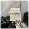 Bolsa pequena popular deste ano para mulheres, nova moda verão 2025, bolsa de ombro mensageiro, estilo pastoral, bolsa de tecido bordada para lazer