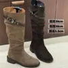 2026 Botas Chunky Retrô Francesas Novidade Feminina Marrom Meillard Botas de Cano Alto para Fotos de Viagem Salto Chunky Botas Emagrecedoras