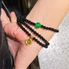 Pulseira com Design de Múltiplos Círculos de Ágata Negra Natural e Calcedônia Verde