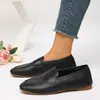 Mocassins de couro macio transfronteiriços 2026 para mulheres, sapatos baixos, estilo britânico versátil, slip-on, sapatos casuais para o dia a dia