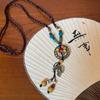 Collar con colgante de hoja de cerámica tejida con cuentas, estilo étnico retro, cadena de clavícula de nicho, joyería versátil de temperamento de lujo ligero