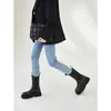 Botas Chelsea de Cavaleiro Estilo Britânico com Solado Grosso Femininas de Cano Médio com Manga em Lã Forrada de Cor Contrastante Botas Curtas tipo Chaminé Outono 2025
