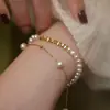 Pulsera de Perlas de Imitación Nueva Transfronteriza 2025, Estilo Retro de Moda, Temperamento Suave y Elegante, Conjunto Elegante de Accesorios para Manos, Regalo para Mujeres