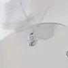 Collar de Pluma para Mujer, Lujo Accesible, Gama Alta, Cadena para Clavícula de Circonita Incrustada con Diamantes, Diseño de Nicho Moderno y Versátil, Colgante Inteligente